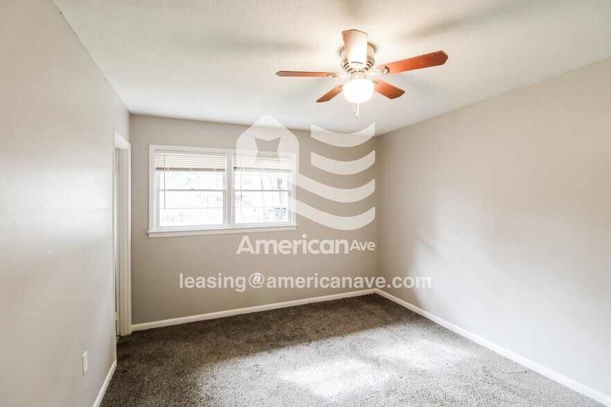 Building Photo - 103 Galahad Dr