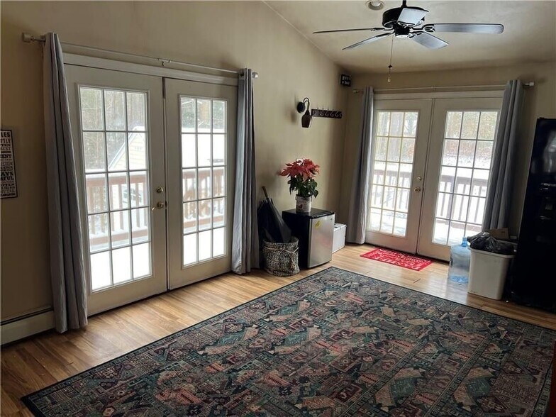 Building Photo - 36 Tower Hill Rd