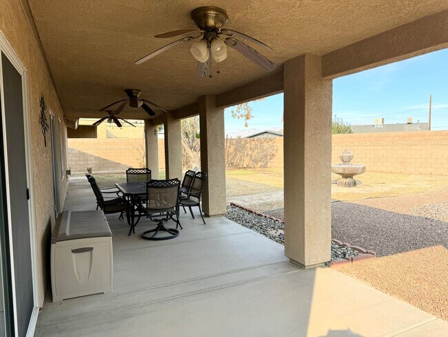 Building Photo - Spacious 3-Bedroom Home with RV Parking & Boat-Deep Garage