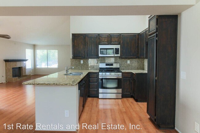 Building Photo - 3 br, 2 bath House - 10375 Crossing Green