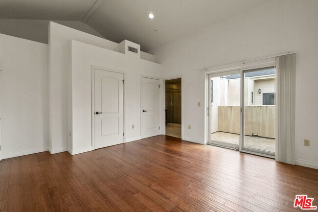 Building Photo - 10765 Wilkins Ave