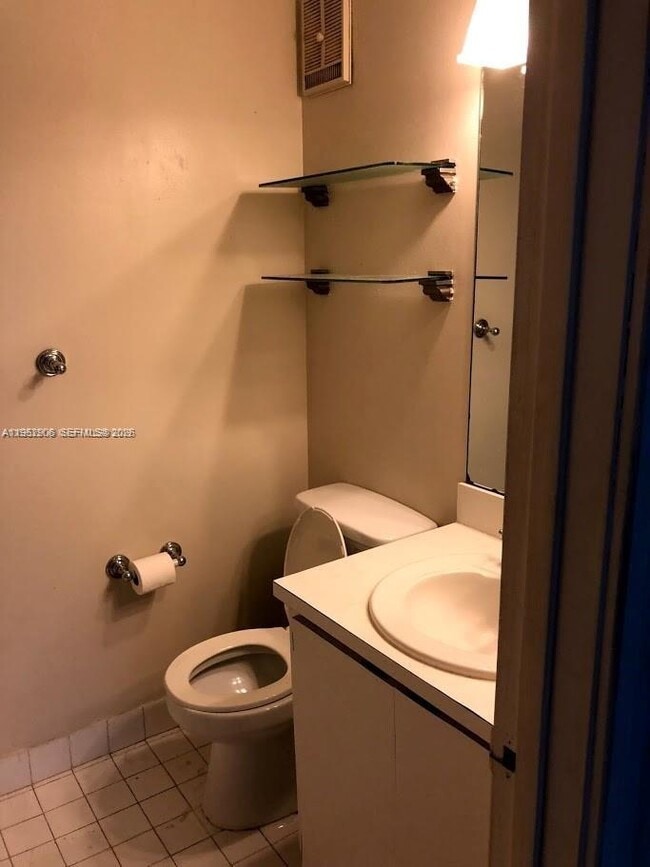 Building Photo - 6840 SW 45th Ln