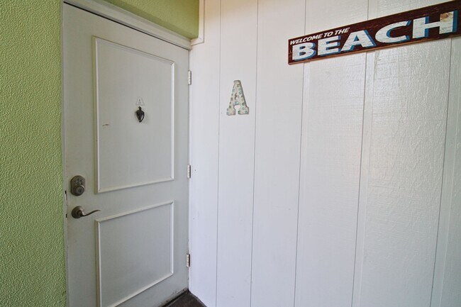 Building Photo - Waterfront Living at Bermuda Bay – Fully F...