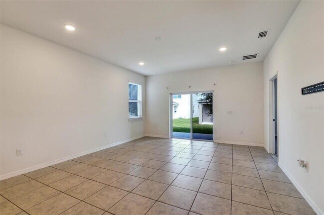 Building Photo - 2599 Avalon Pk Blvd
