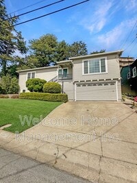 Building Photo - 1228 Sandelin Ave