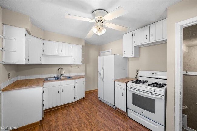 Building Photo - 2438 Brookdale Ave