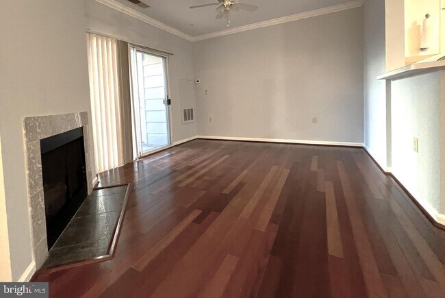 Building Photo - 12919 Alton Square