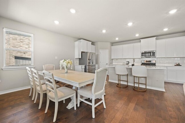 Building Photo - 488 Pepperbark Loop