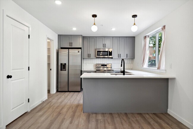 Building Photo - 1338 N 15th St