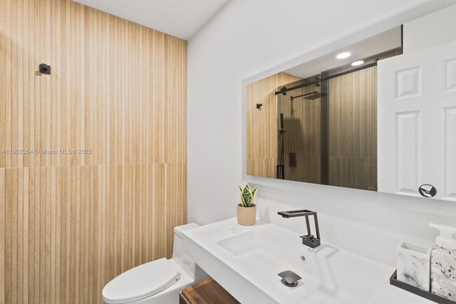 Building Photo - 6358 NW 113th Pl