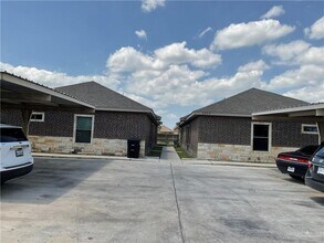 Building Photo - 19 E Garfield Ave