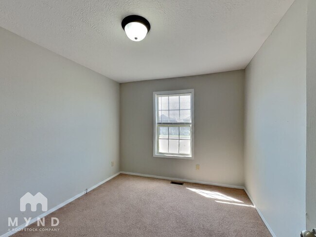 Building Photo - 1212 S Erika Ave