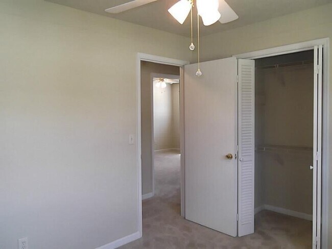 Building Photo - Dorsett6863