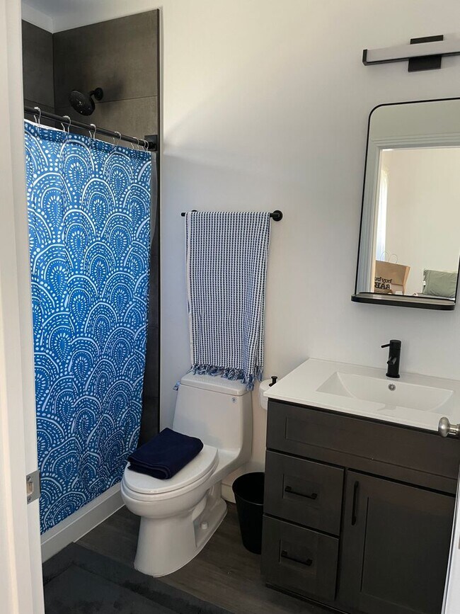 Building Photo - Viewing Schedule: Please call Shami at (415) 225-2543 to schedule a viewing.