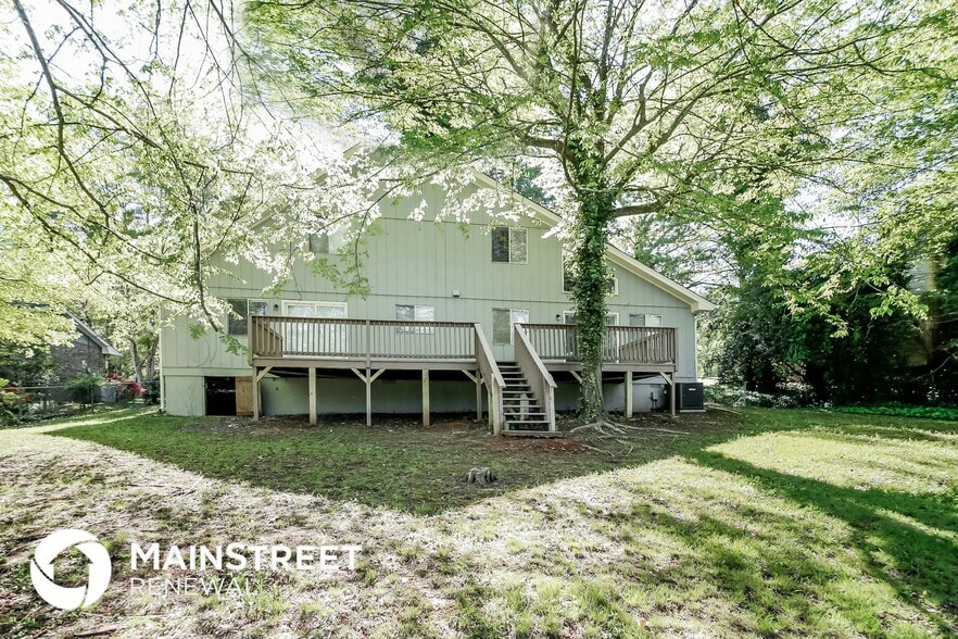 Building Photo - 4980 Fairforest Dr