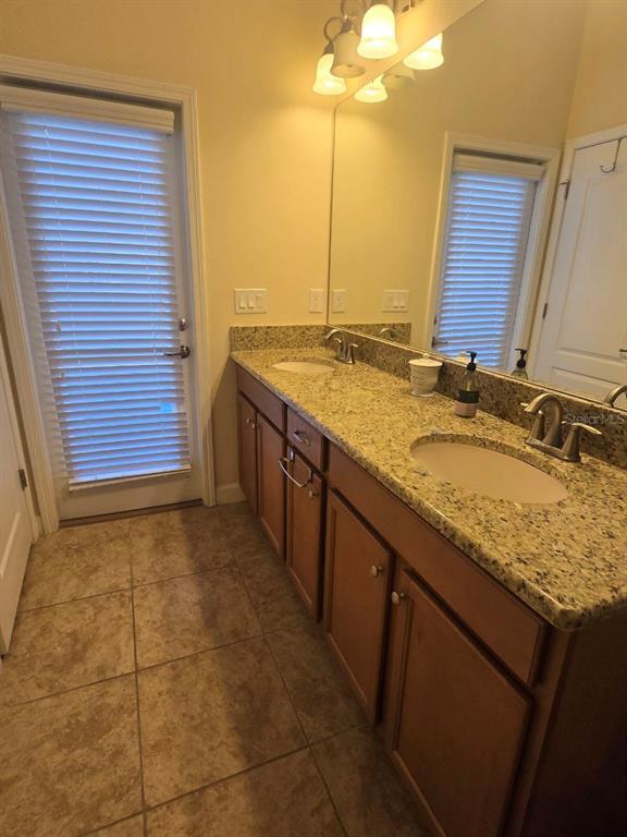 Building Photo - 8923 Cuban Palm Rd