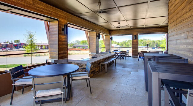 Building Photo - 5811 Market Way Dr