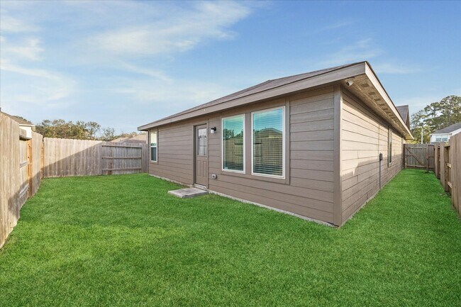 Building Photo - 20949 Zuccala Dr