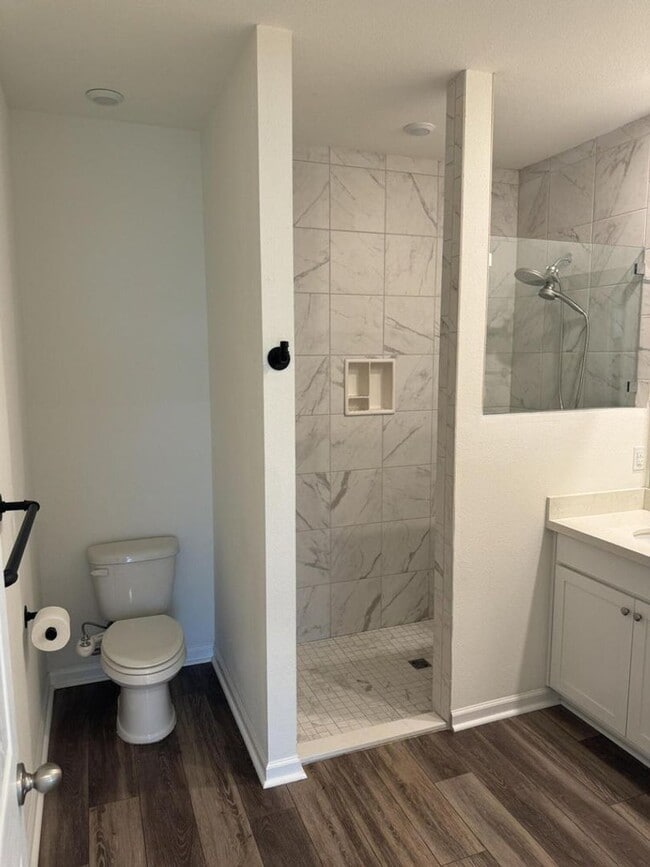 Building Photo - Charming 4 bedroom 3 bathroom in Yellow River Ranch