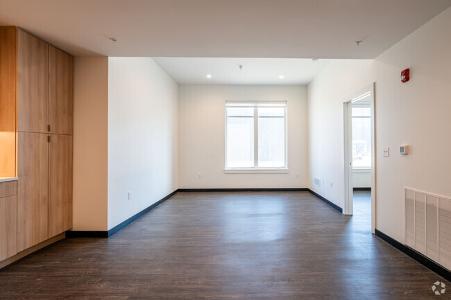 1BR, 1BA - 650 SF - Noles Court
