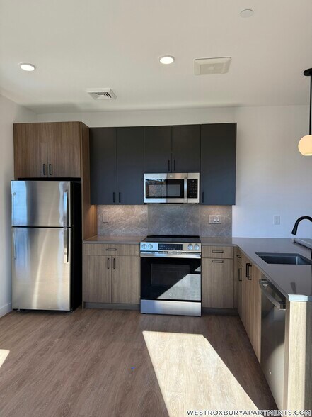 Building Photo - 199 Gardner St