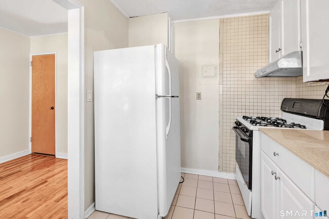 Building Photo - 33 Nob Hill Cir