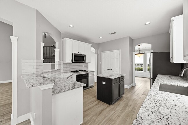 Building Photo - 7531 Fall Creek Bend Ct