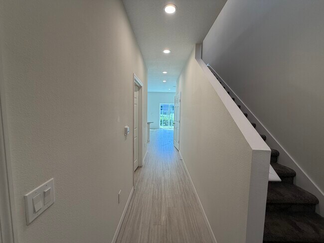 Building Photo - 2138 Penny Ln