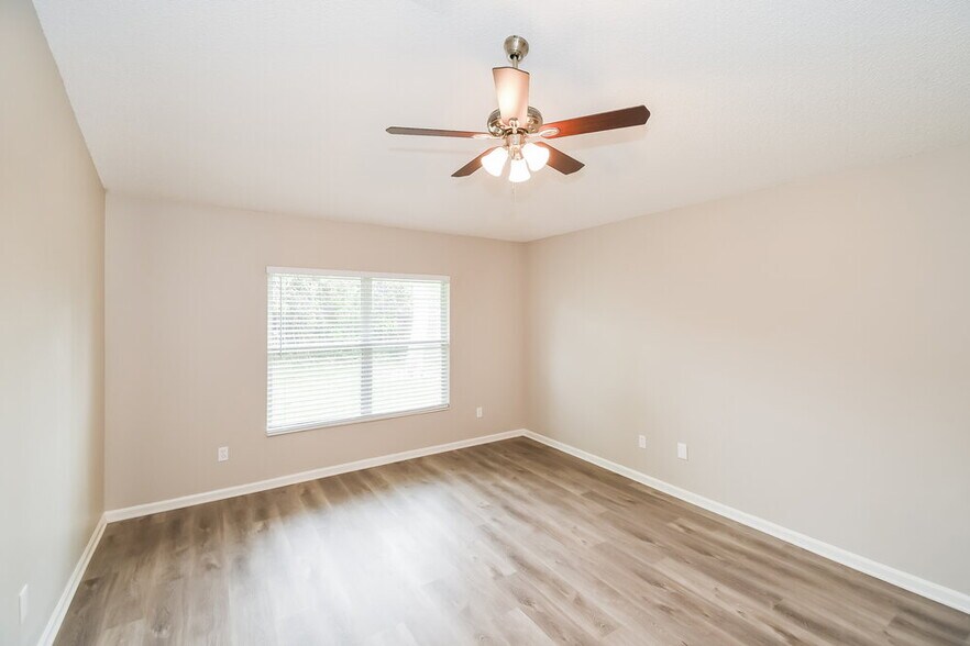 Building Photo - 2066 Tanager Dr