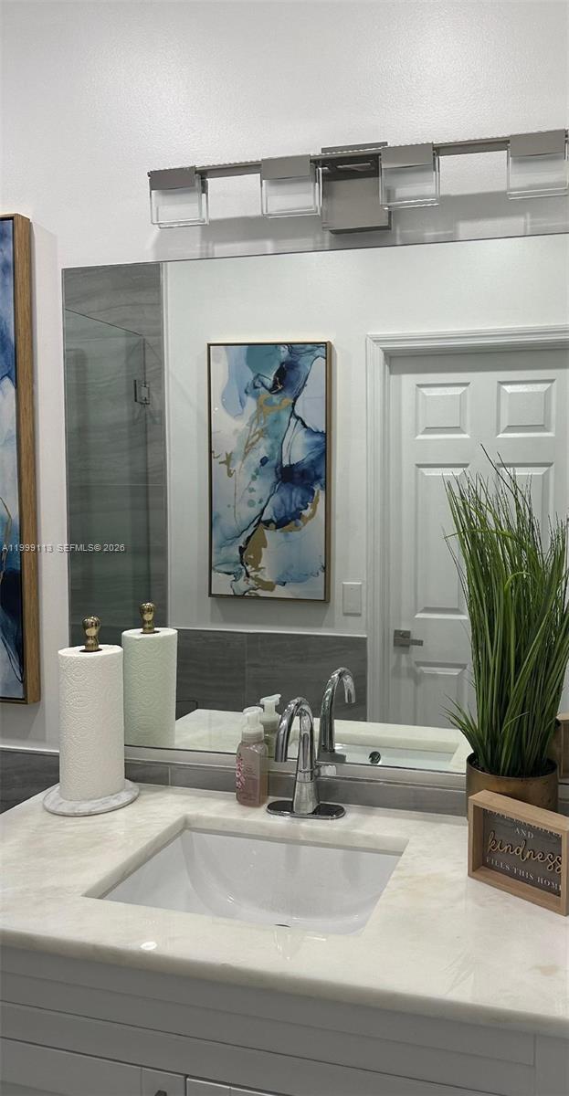 Building Photo - 7690 S Southwood Cir