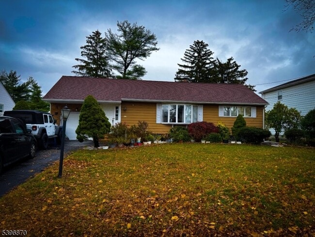 Primary Photo - 617 Sycamore St