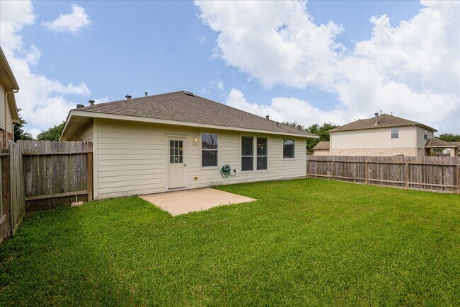 Building Photo - 20214 Sendera Oaks Ln