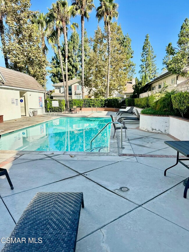 Building Photo - 1129 Azalea Way