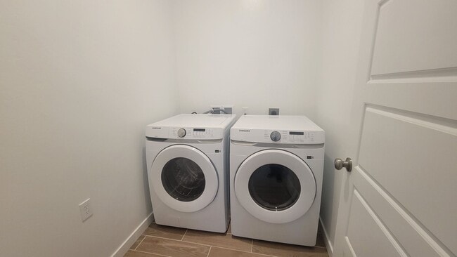 Building Photo - 4501 Stine Rd