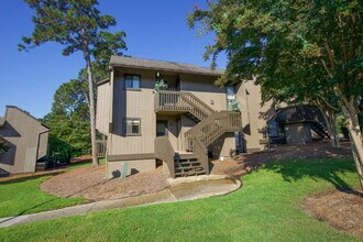 Building Photo - FULLY FURNISHED 2-Bed, 2-Bath Condo in Pin...