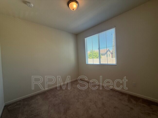 Building Photo - 3654 el Dala Ln