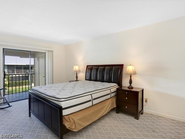 Building Photo - 4912 Tamiami Trl E