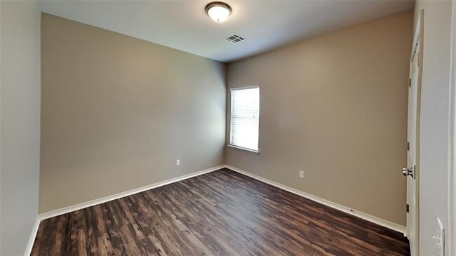 Building Photo - 2208 Mill Creek Way