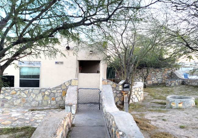 Building Photo - 2700 Memphis Ave