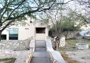 Building Photo - 2700 Memphis Ave