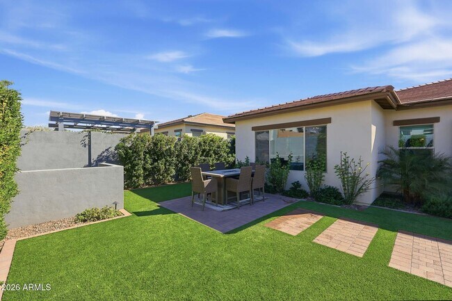 Building Photo - 4416 E Roy Rogers Rd