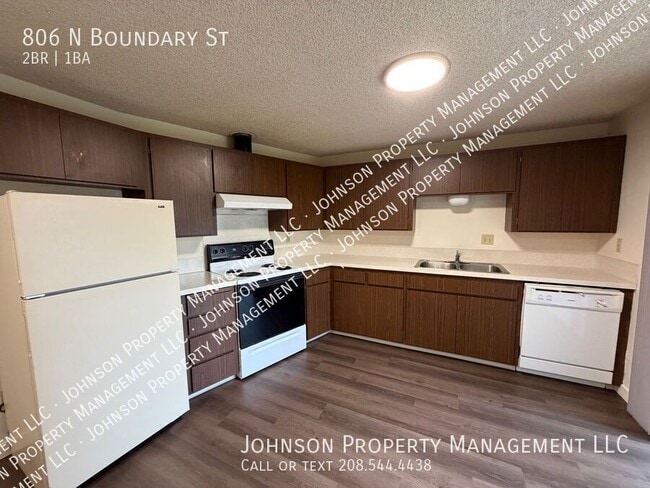 Building Photo - 806 N Boundary St