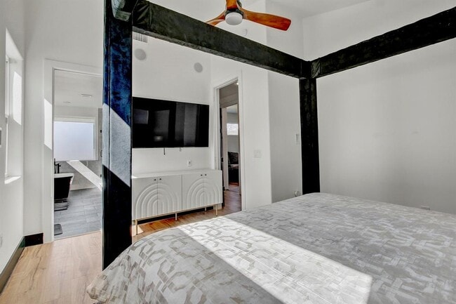 Building Photo - 4703 Louis Ave