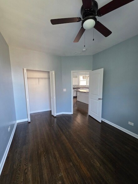 Building Photo - 4040 S Calumet Ave