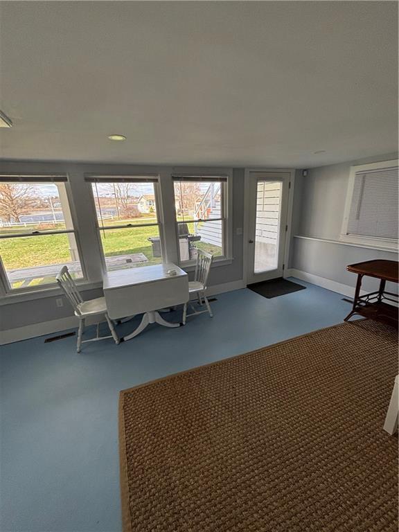 Building Photo - 53 Bayberry Rd