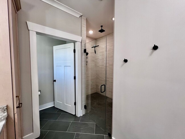 Building Photo - Gorgeous Home on Walkers Ferry Lane in The...
