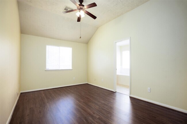 Building Photo - 8410 Taraglen Ct