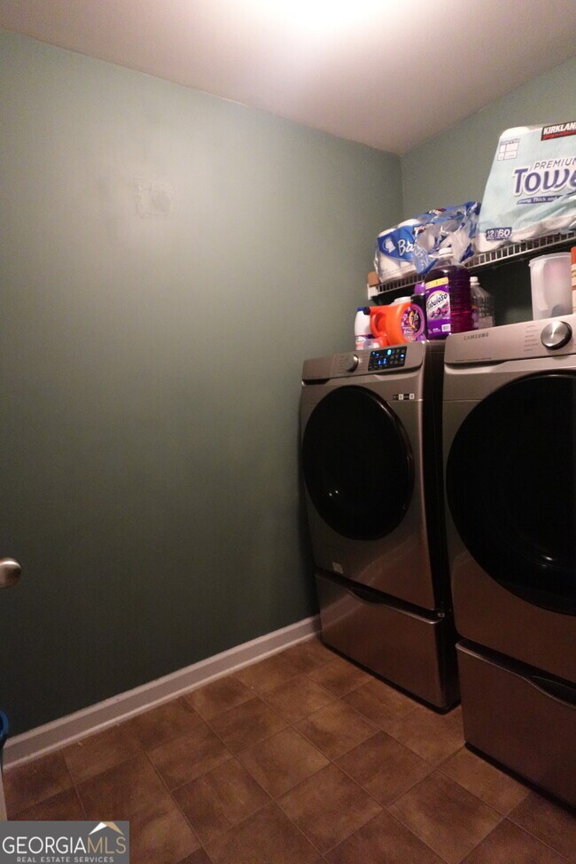 Building Photo - 9775 Ivey Ridge Cir