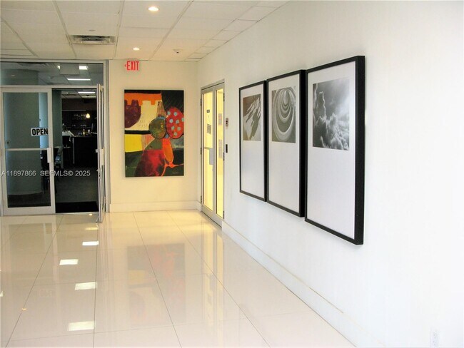 Building Photo - 5701 Collins Ave