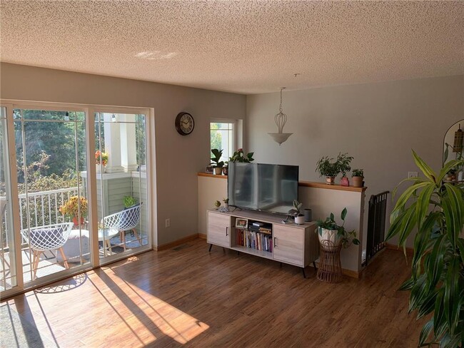 Building Photo - 4770 Underwood Ln N